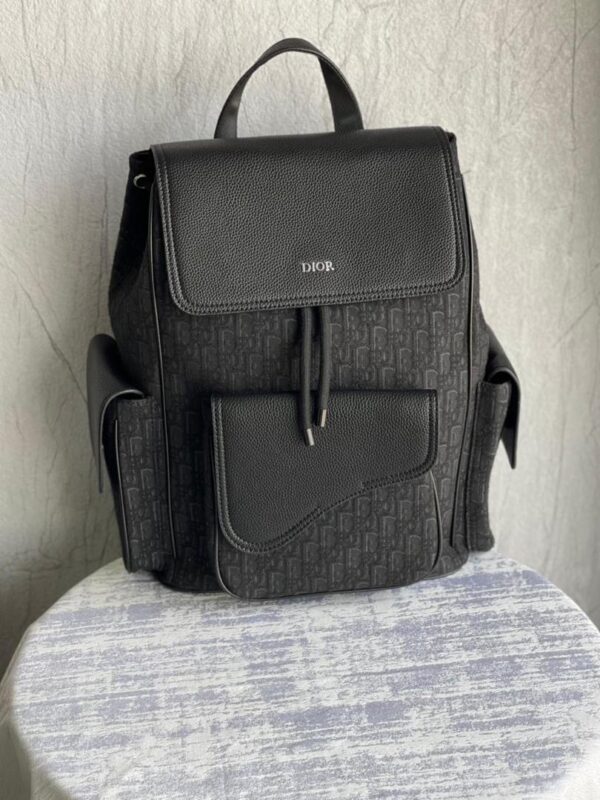Dior man and woman’s bag