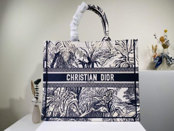 Dior women’s bag